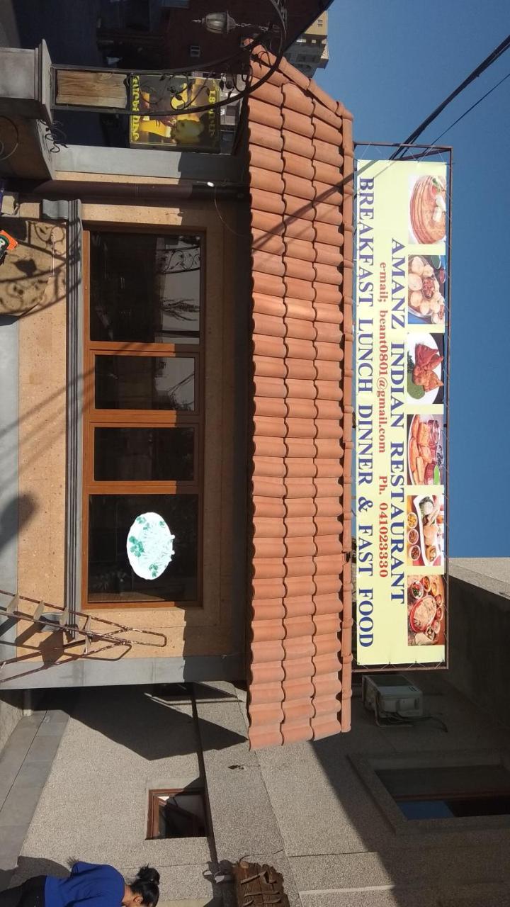 Amanz Hostel And Restaurant Erivan Exterior foto
